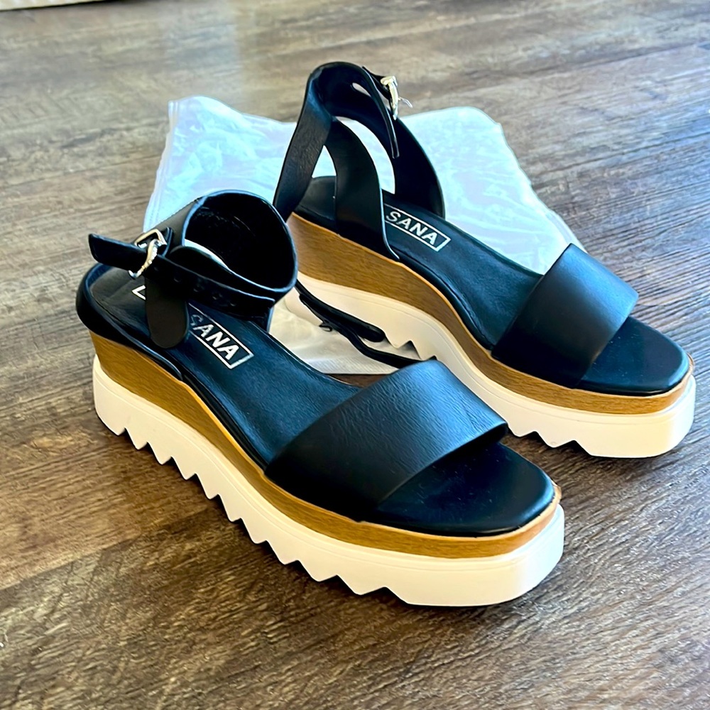 Sol Sana Black chunky wedge with white rubber bottom